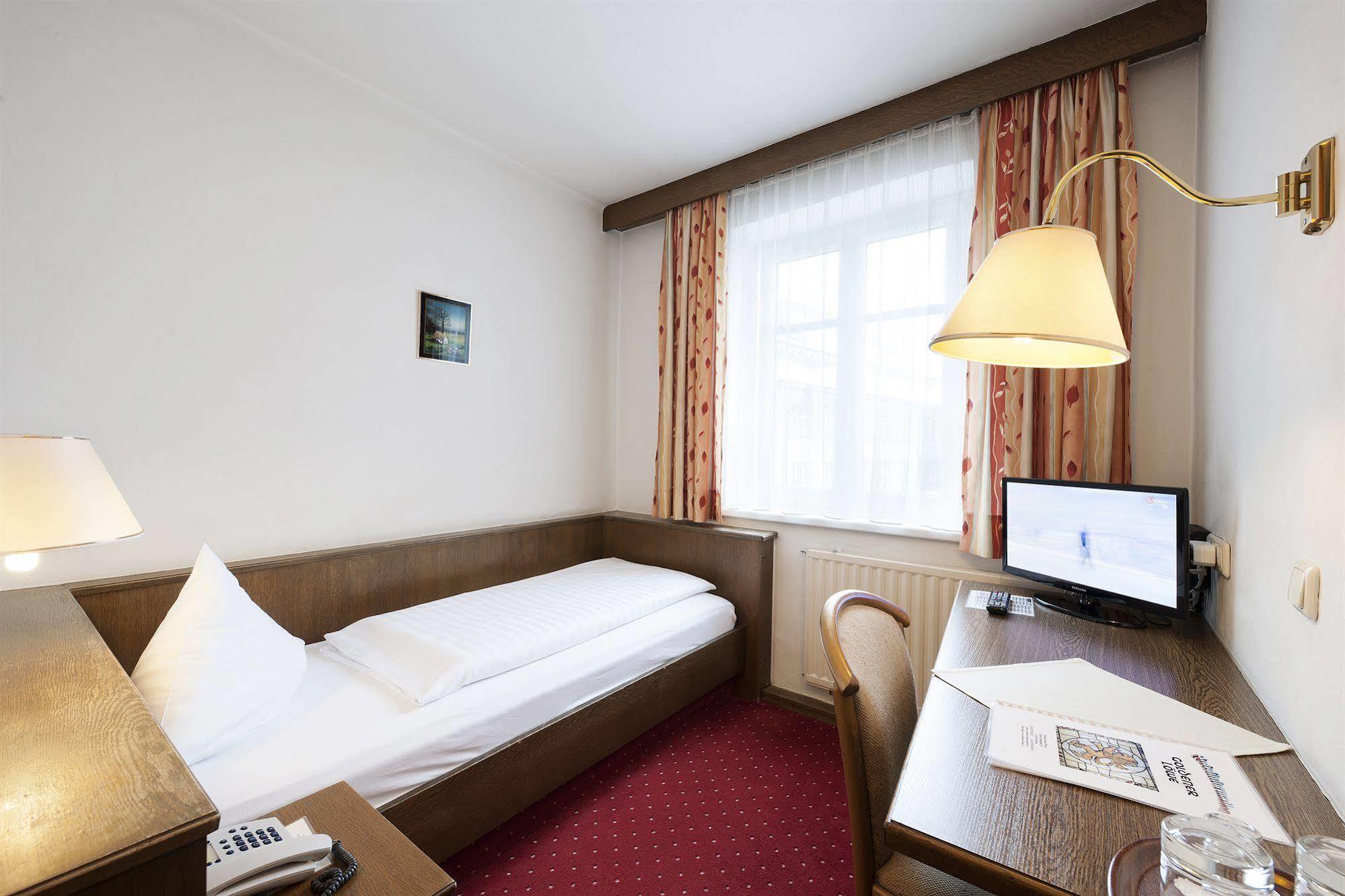 Hotel Goldener Löwe Kufstein Exteriör bild