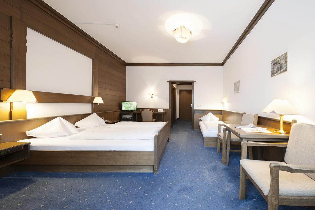 Hotel Goldener Löwe Kufstein Rum bild